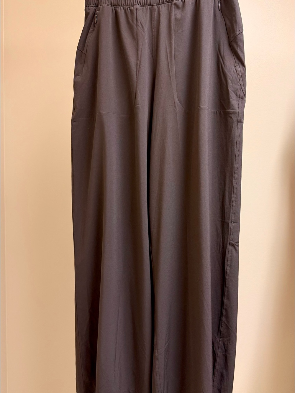 Lululemon Swift Mid-Rise Wide-Leg Pants Size 6 Chocolate Brown Hemmed